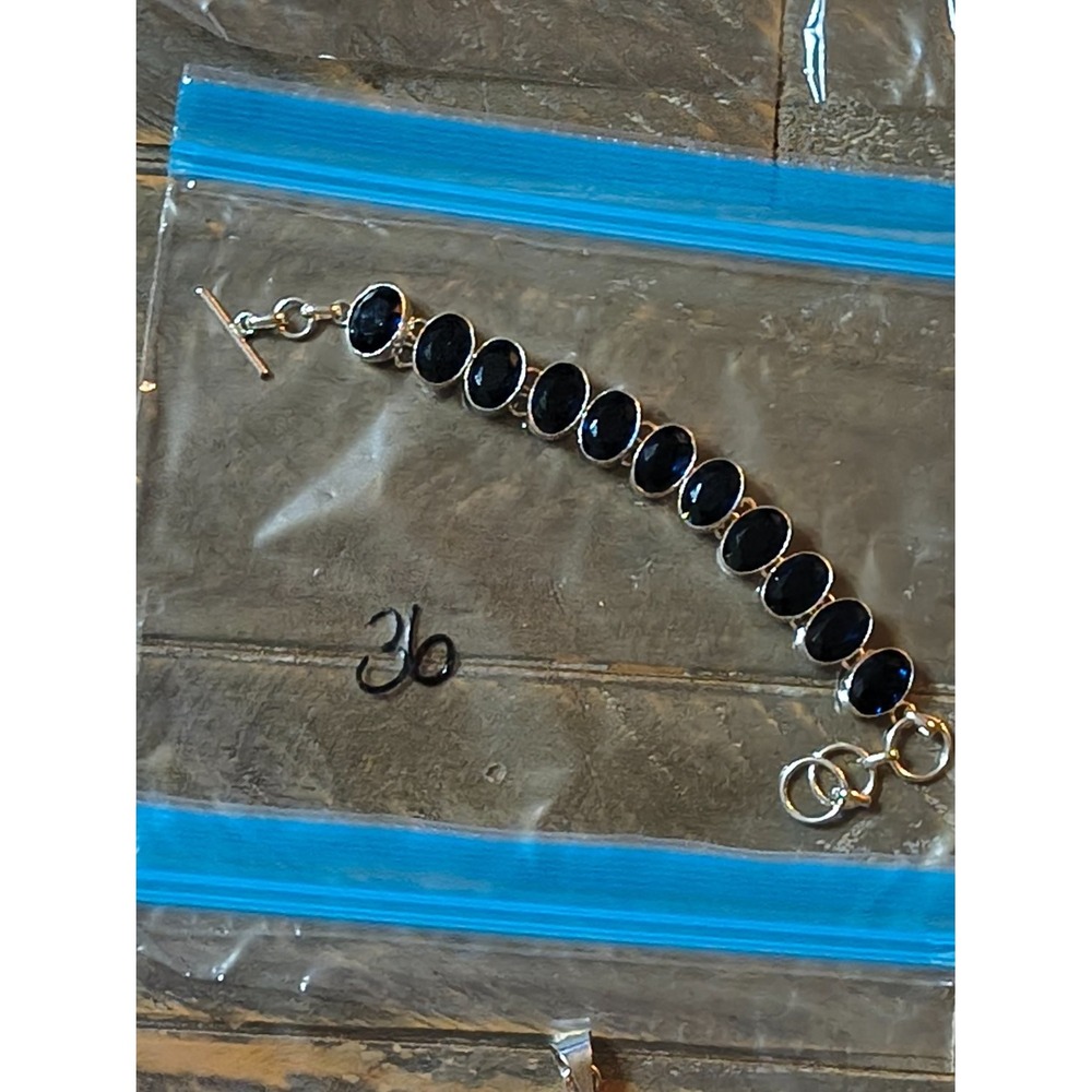 Deep Blue Oval Cut Stone Toggle Link Bracelet Silver Tone 8 Inch 27.5g